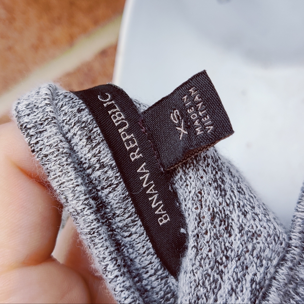 Banana Republic Layering top - Picture 6 of 7